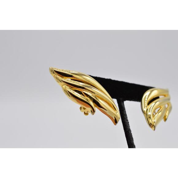 Givenchy Vintage Clip Earrings Shiny Gold Winged Heavy Chunky Signed Runway BinW - Picture 7 of 10